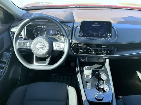 Used 2023 Nissan Rogue S AWD/4WD image 14