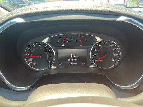 Used 2024 Chevrolet Blazer LT FWD image 16