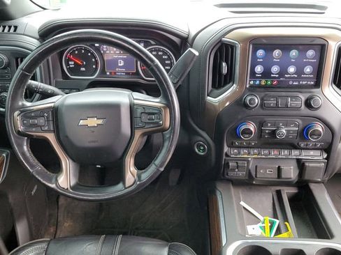 Used 2020 Chevrolet Silverado 1500 High Country w/ Technology Package AWD/4WD image 12