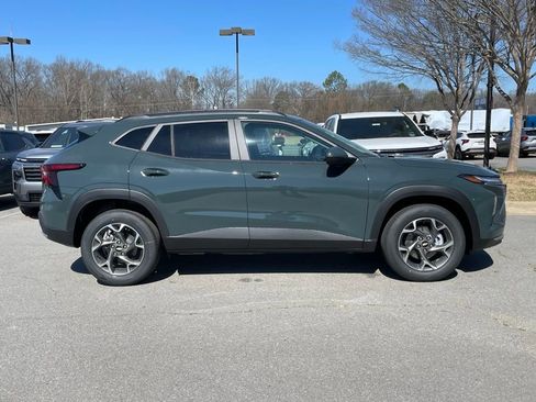 New 2026 Chevrolet Trax LT image 8