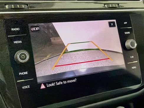 Used 2021 Volkswagen Tiguan S FWD image 13
