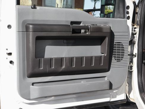 Used 2011 Ford F550 2WD Crew Cab Super Duty w/ Payload Upgrade Pkg image 16