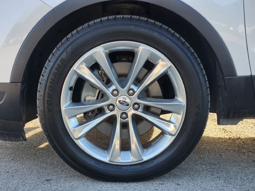Used 2018 Ford Explorer XLT w/ Equipment Group 202A FWD image 7