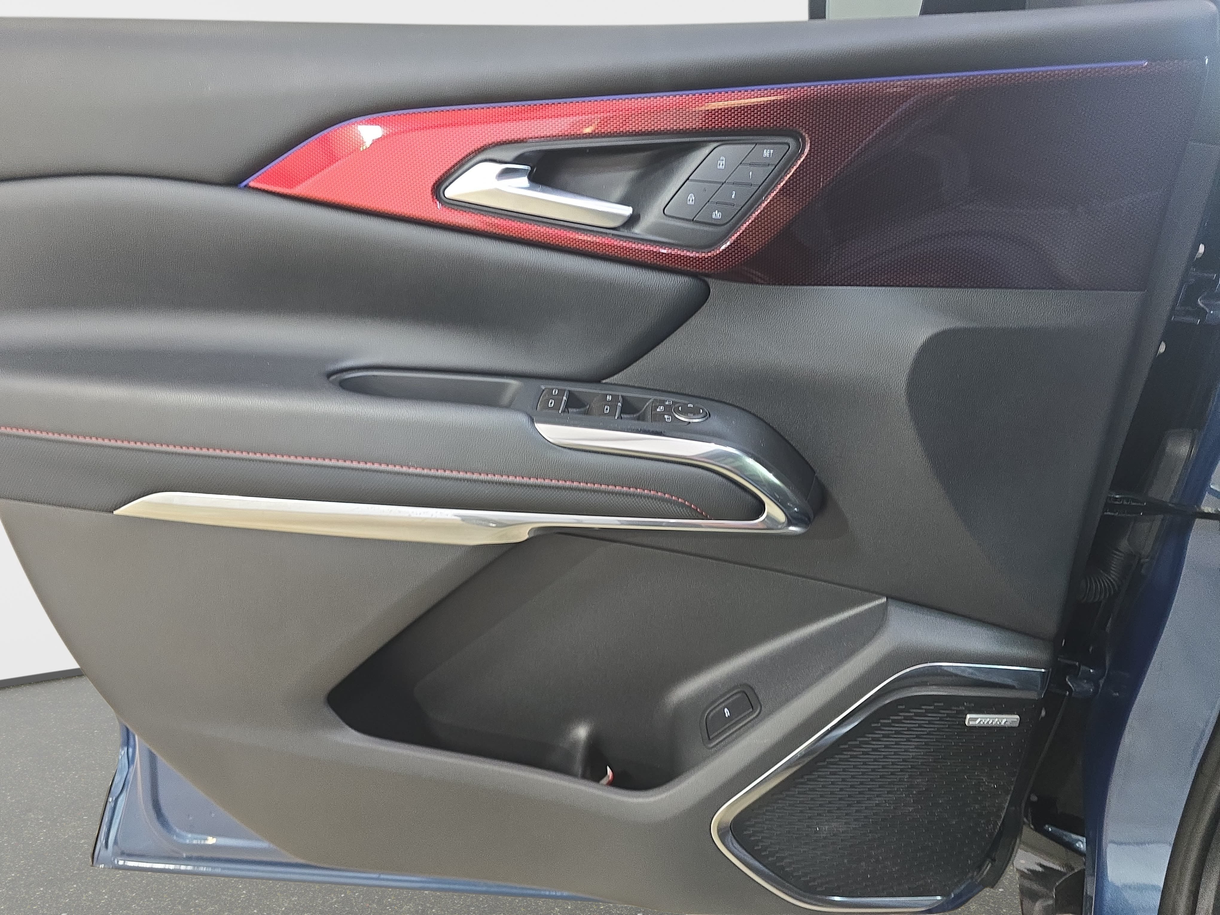 Used 2026 Chevrolet Traverse RS w/ LPO, Floor Liner Package FWD image 24