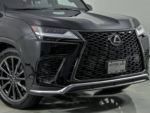 Used 2025 Lexus LX 700h F Sport AWD/4WD image 2
