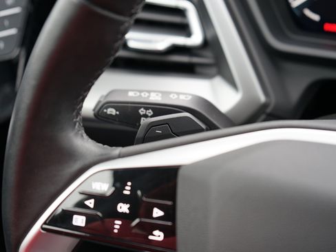 Used 2024 Audi Q4 e-tron Premium Plus w/ Premium Plus image 38