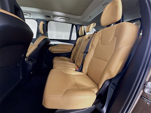 Used 2016 Volvo XC90 T6 Momentum w/ Vision Package image 25