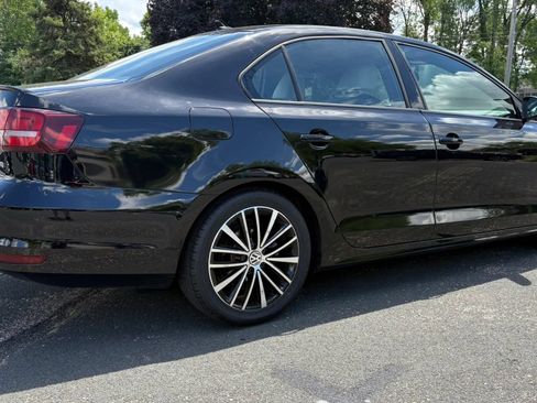 Used 2016 Volkswagen Jetta Sport FWD image 10