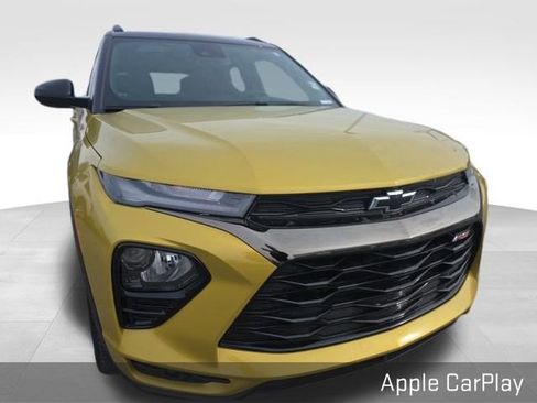 Used 2023 Chevrolet TrailBlazer RS w/ Sun and Liftgate Package image 2