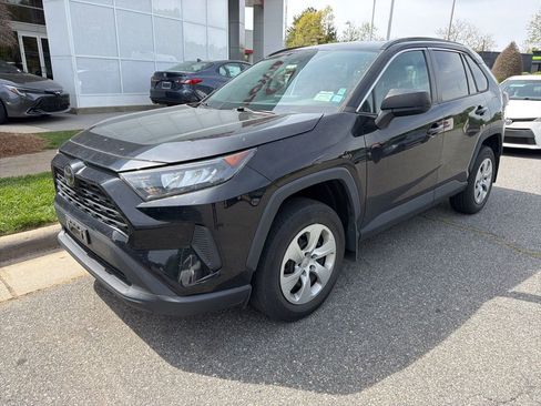 Used 2021 Toyota RAV4 LE w/ Carpet Mat Package (TMS) image 1