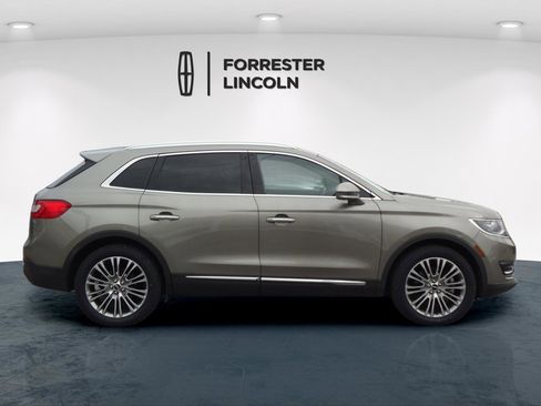 Used 2016 Lincoln MKX Reserve w/ Climate Package image 2