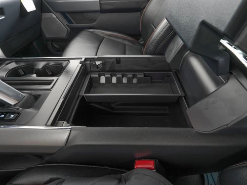 Used 2024 Ford F150 Lariat w/ FX4 Off-Road Package image 27