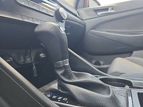 Used 2017 Hyundai Tucson SE w/ SE Popular Package 02 AWD/4WD image 21