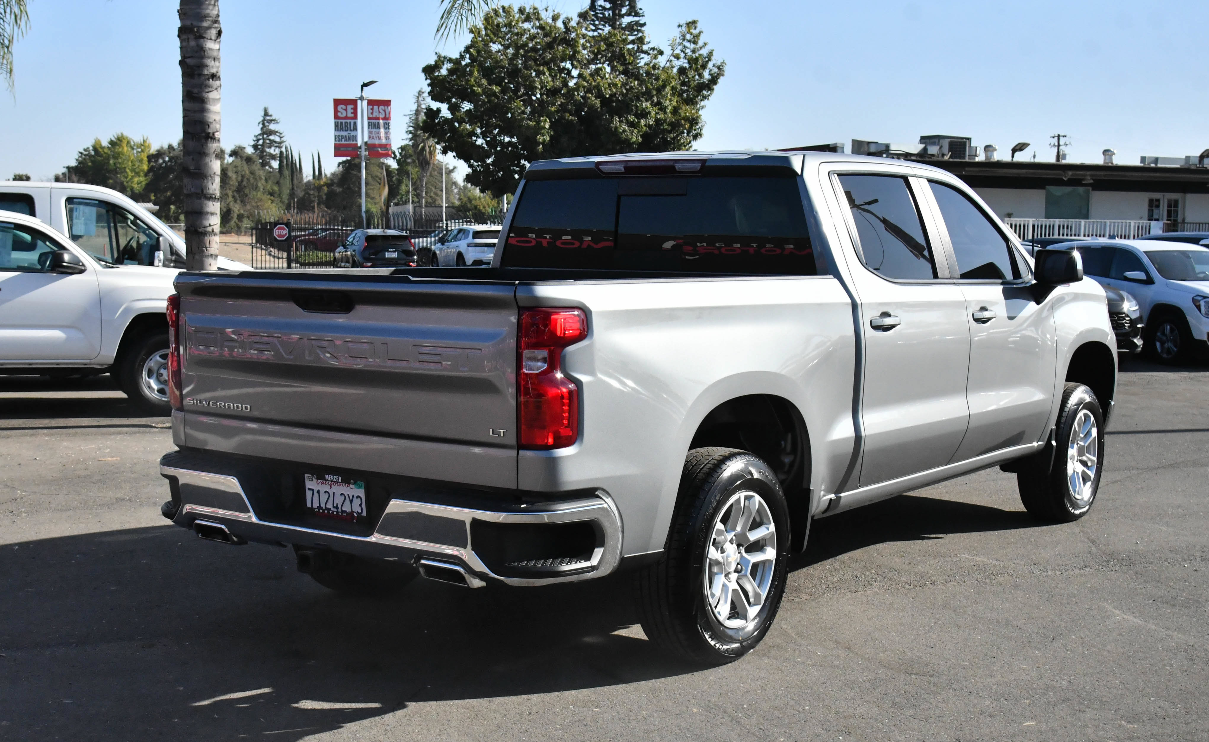 Used 2024 Chevrolet Silverado 1500 LT AWD/4WD image 8