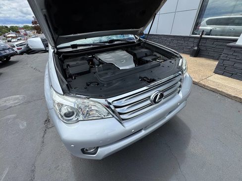 Used 2011 Lexus GX 460 image 32