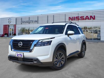New 2025 Nissan Pathfinder SV