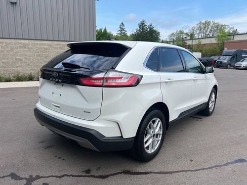 Used 2023 Ford Edge SEL AWD/4WD image 5