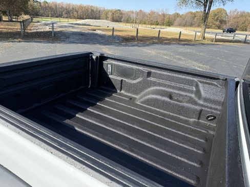 New 2026 Jeep Gladiator Sport AWD/4WD image 8
