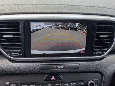Used 2022 Kia Sportage LX image 22