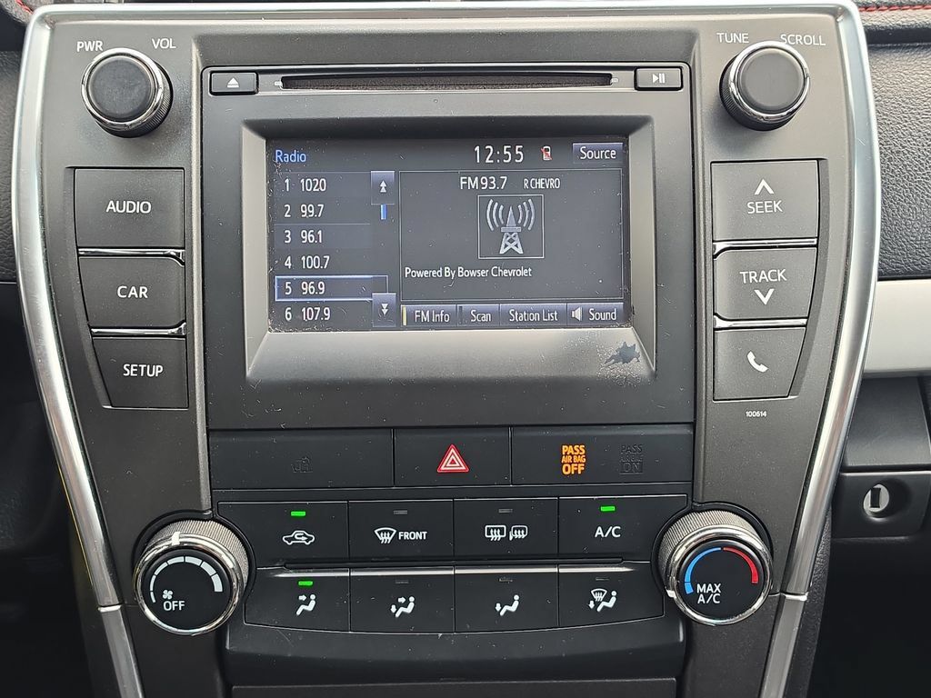 Used 2017 Toyota Camry SE FWD image 19
