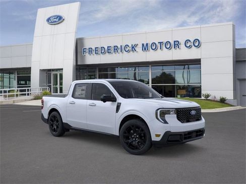 New 2026 Ford Maverick Lariat w/ Black Appearance Package image 7