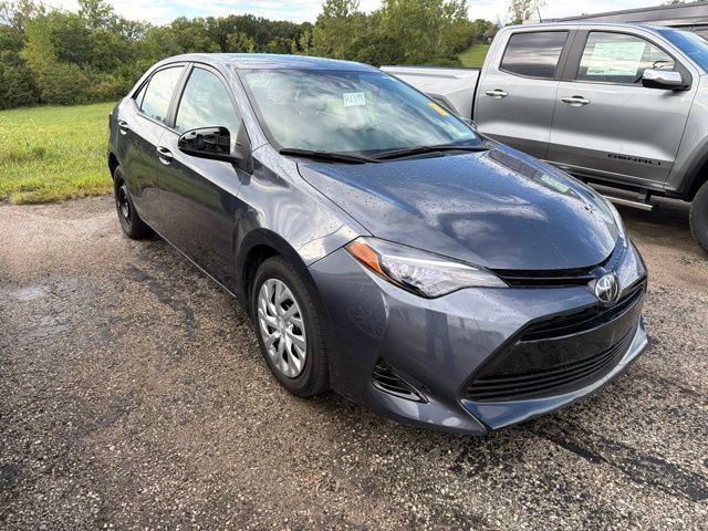 Used 2017 Toyota Corolla LE w/ Carpet Mat Package (TMS) FWD image 10