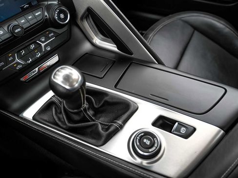 Used 2017 Chevrolet Corvette Z06 RWD image 21