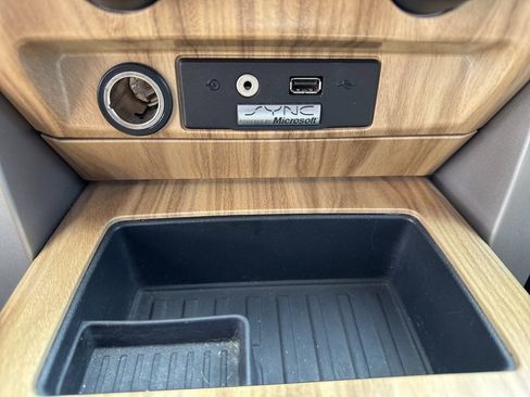 Used 2011 Ford F150 Lariat w/ Lariat Plus Pkg image 43