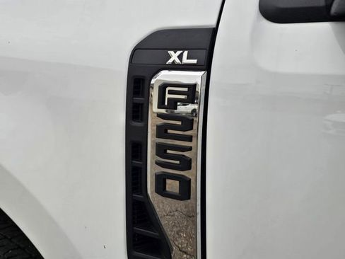 Certified 2024 Ford F250 XL w/ FX4 Off-Road Package image 32
