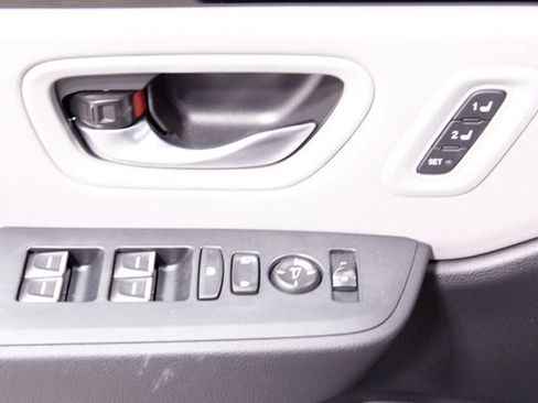 Certified 2025 Honda Pilot EX-L image 27