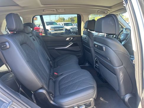 Used 2024 BMW X7 xDrive40i image 14