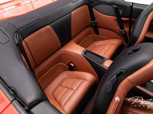 Used 2019 Ferrari Portofino image 46