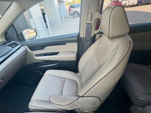 Used 2023 Honda Odyssey Elite image 21