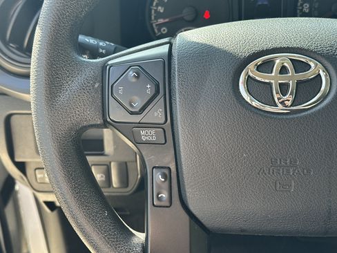 Used 2018 Toyota Tacoma SR w/ SR Convenience Package AWD/4WD image 18