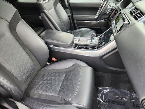 Used 2019 Land Rover Range Rover Sport SVR image 13