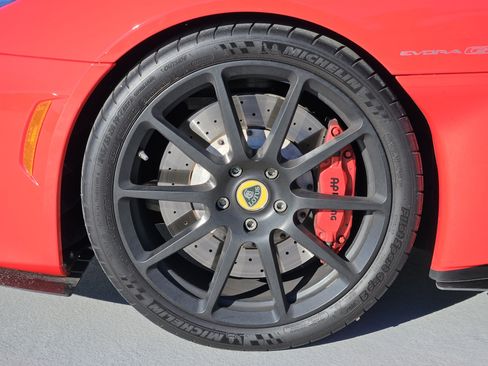 Used 2021 Lotus Evora image 13