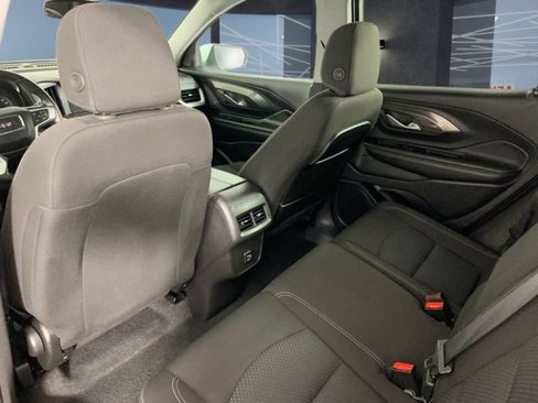 Used 2024 GMC Terrain SLE FWD image 18