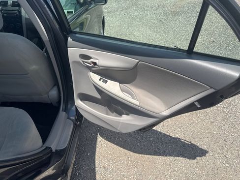 Used 2010 Toyota Corolla LE w/ All Weather Guard Pkg FWD image 23