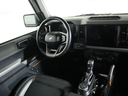 Used 2023 Ford Bronco Badlands image 15