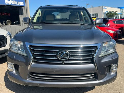 Used 2014 Lexus LX 570 4WD w/ Luxury Package image 7