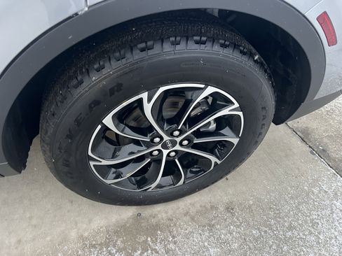 Used 2024 Lincoln Nautilus Premier w/ Equipment Group 102A image 4