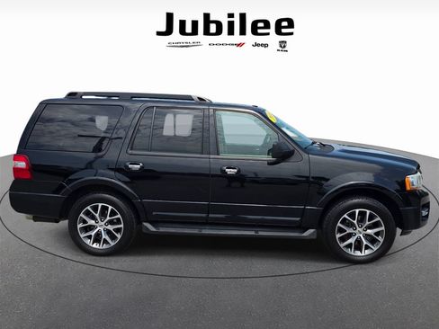 Used 2016 Ford Expedition XLT w/ Equipment Group 202A RWD image 43