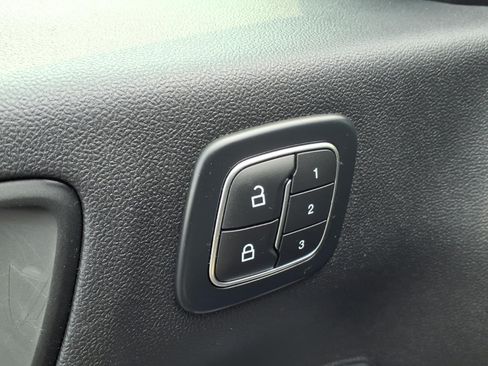 Used 2025 Ford Escape Platinum AWD/4WD image 12