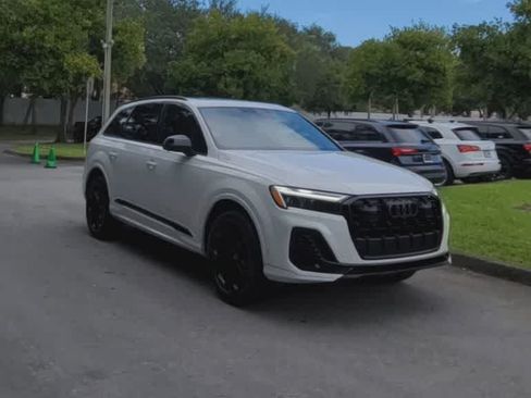 Certified 2025 Audi Q7 2.0T Premium Plus AWD/4WD image 2