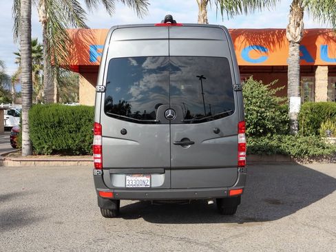 Used 2018 Mercedes-Benz Sprinter 2500 image 7