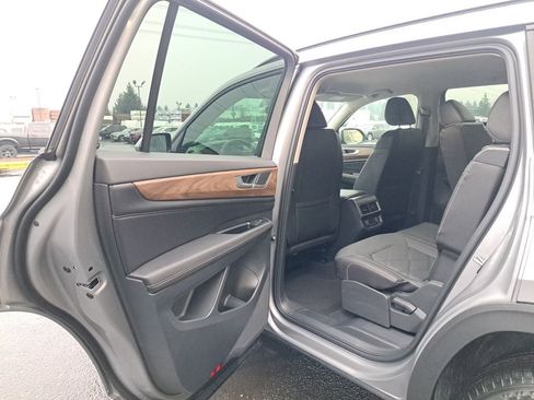 New 2026 Volkswagen Atlas SE image 12