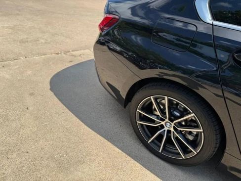 Used 2022 BMW 330i Sedan w/ Driving Assistance Package image 29