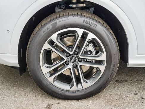 New 2025 Audi Q5 Premium image 10