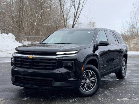 Certified 2024 Chevrolet Traverse LS image 1