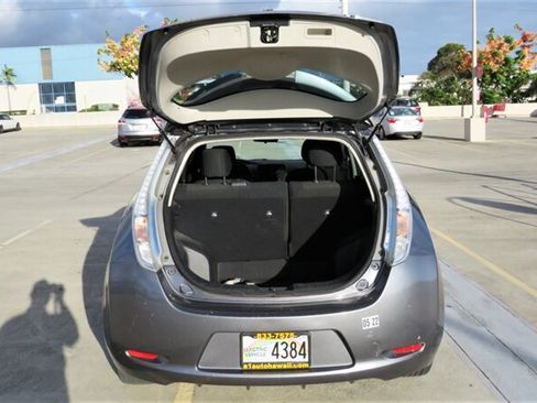Used 2014 Nissan Leaf S w/ Charge Package FWD image 5